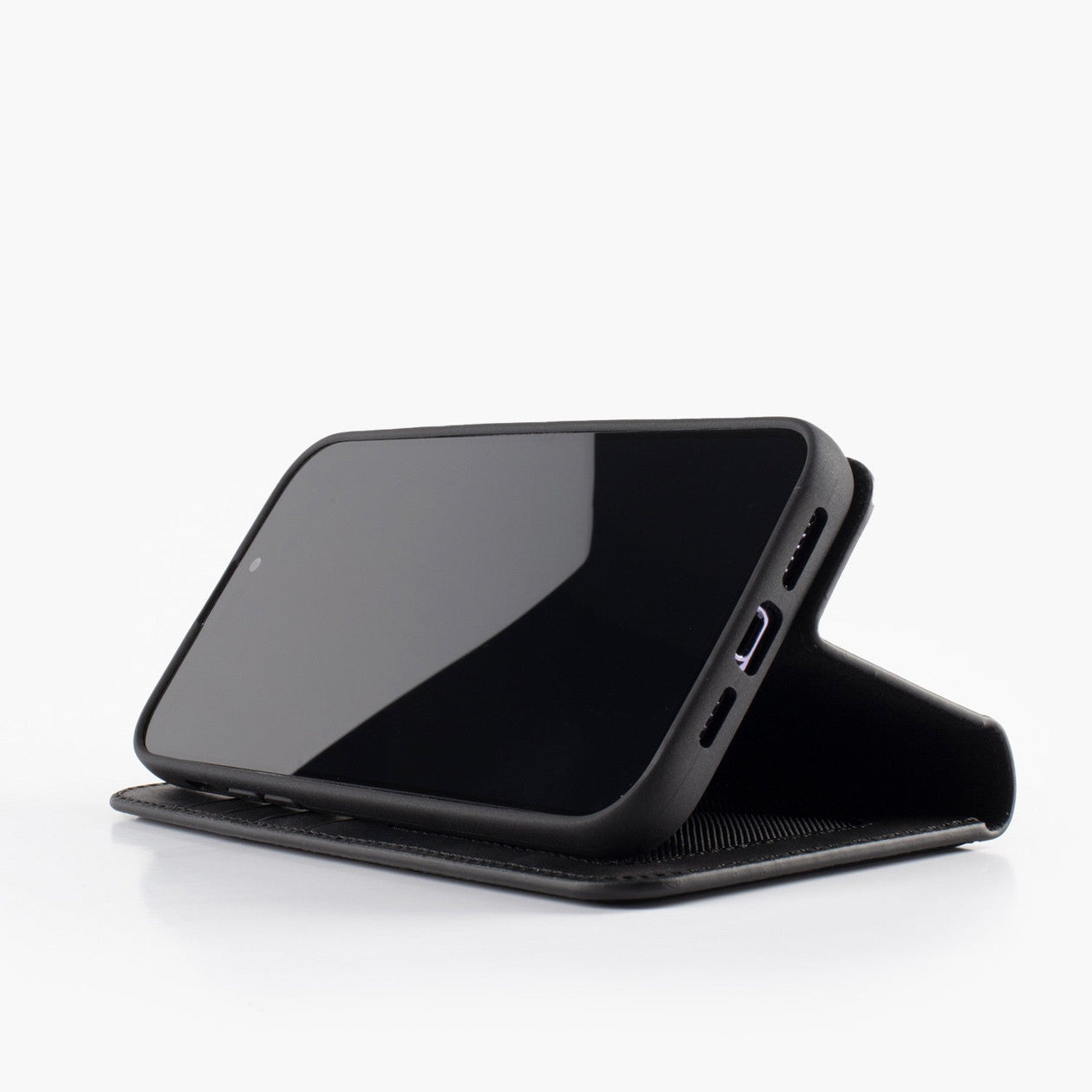 Wachikopa Leather Magic Book Case 2 in 1 for iPhone 17 Pro Max Black