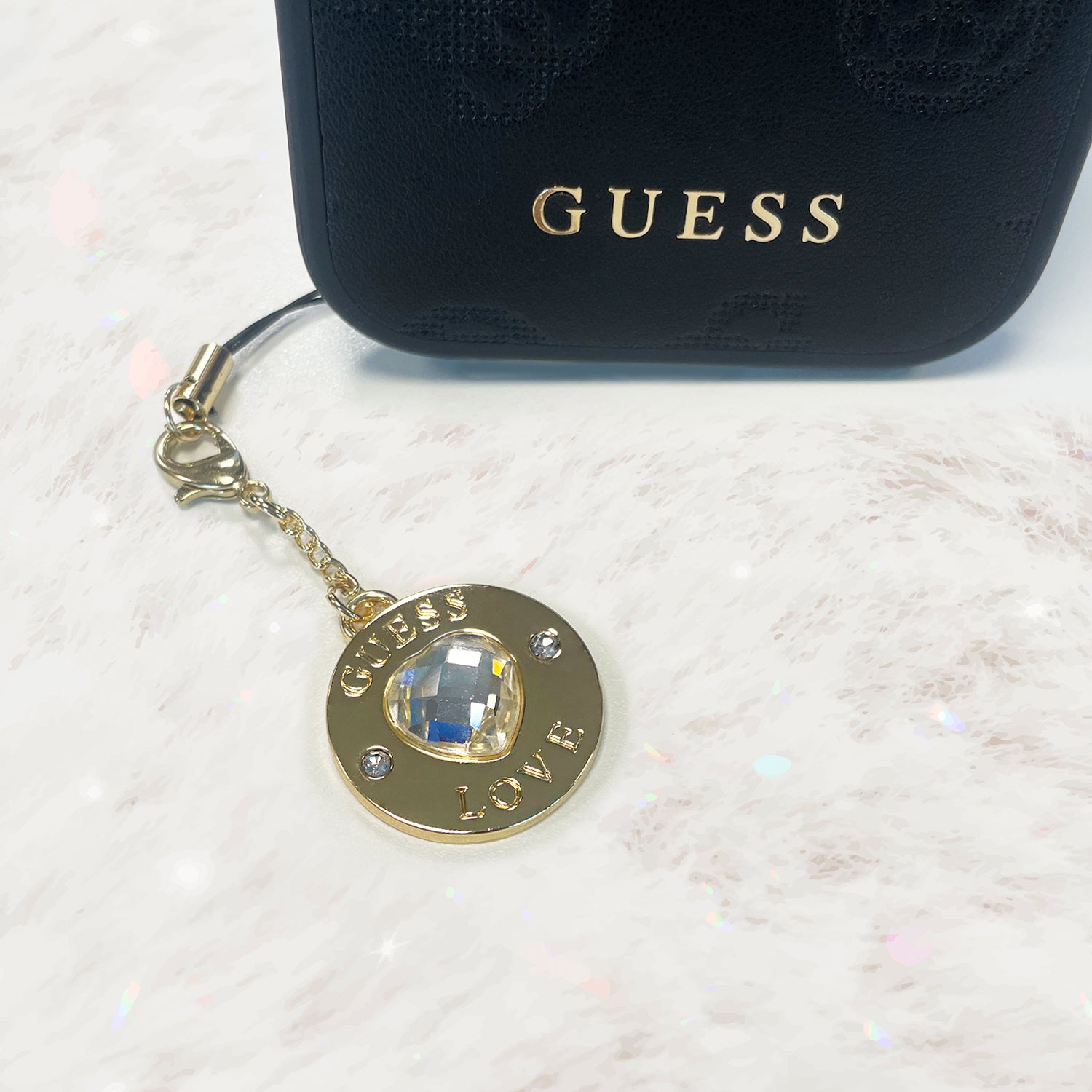 Guess case hanger GUCPMHGLD  Phone Strap Heart Diamond Charm with Rhinestones