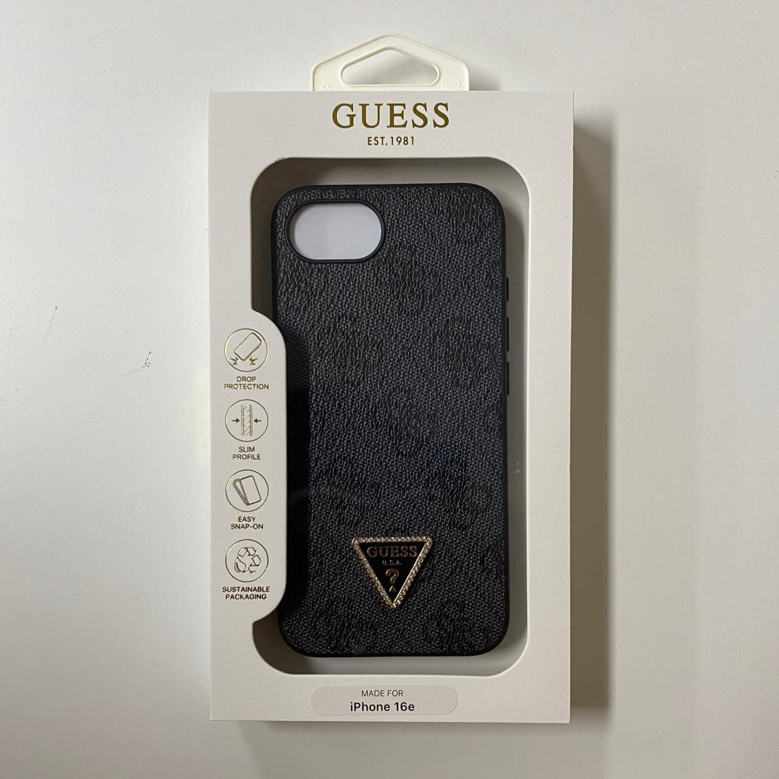 Guess GUHCPSE4P4TDPK iPhone 16E black MagSafe hardcase PU Leather Triangle Strass