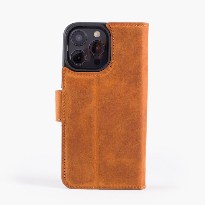 Wachikopa Leather Magic Book Case 2 in 1 for iPhone 16 Pro Brown